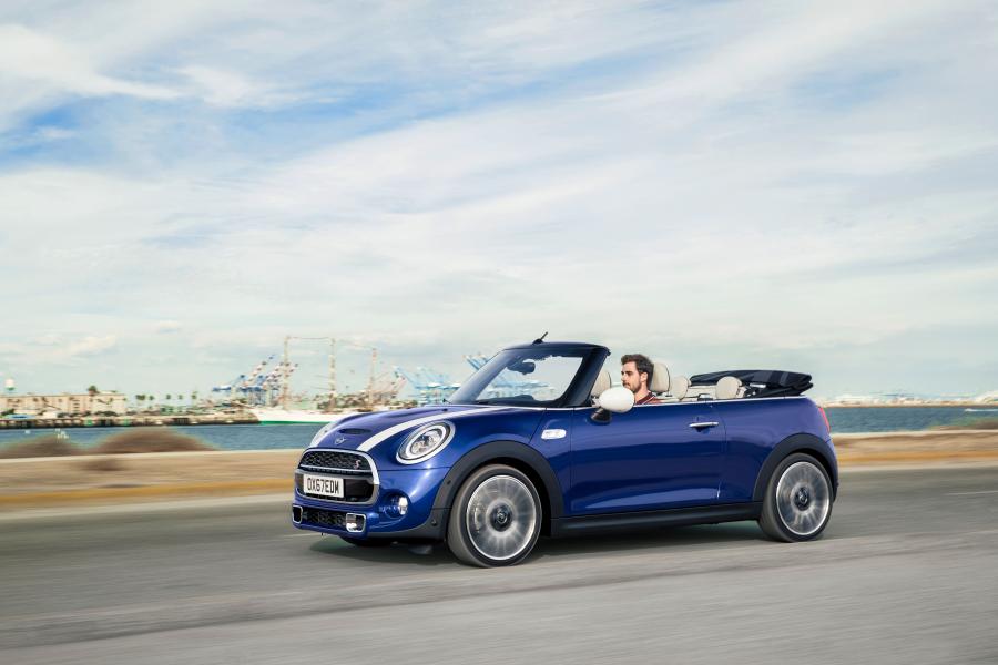  Mini Cooper S Cabrio (F57) 2018 года  (WW) (фото 176 из 222)